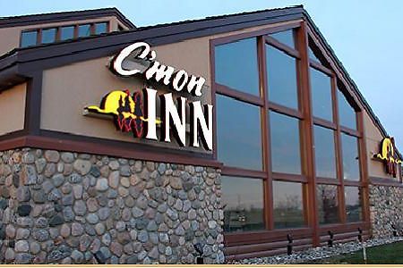 C'Mon Inn & Suites Fargo Exterior photo