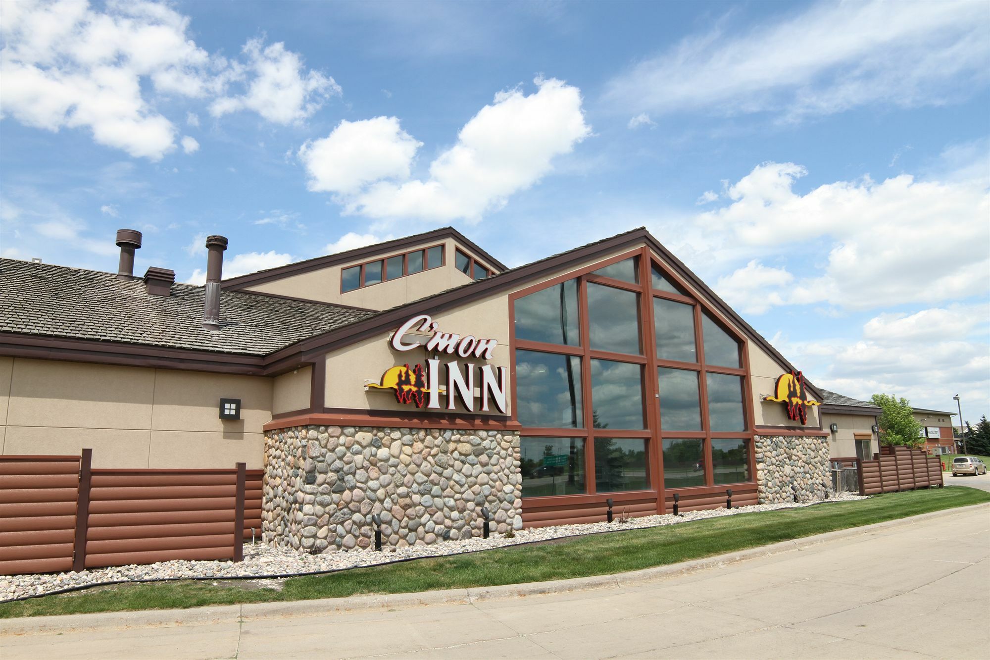 C'Mon Inn & Suites Fargo Exterior photo